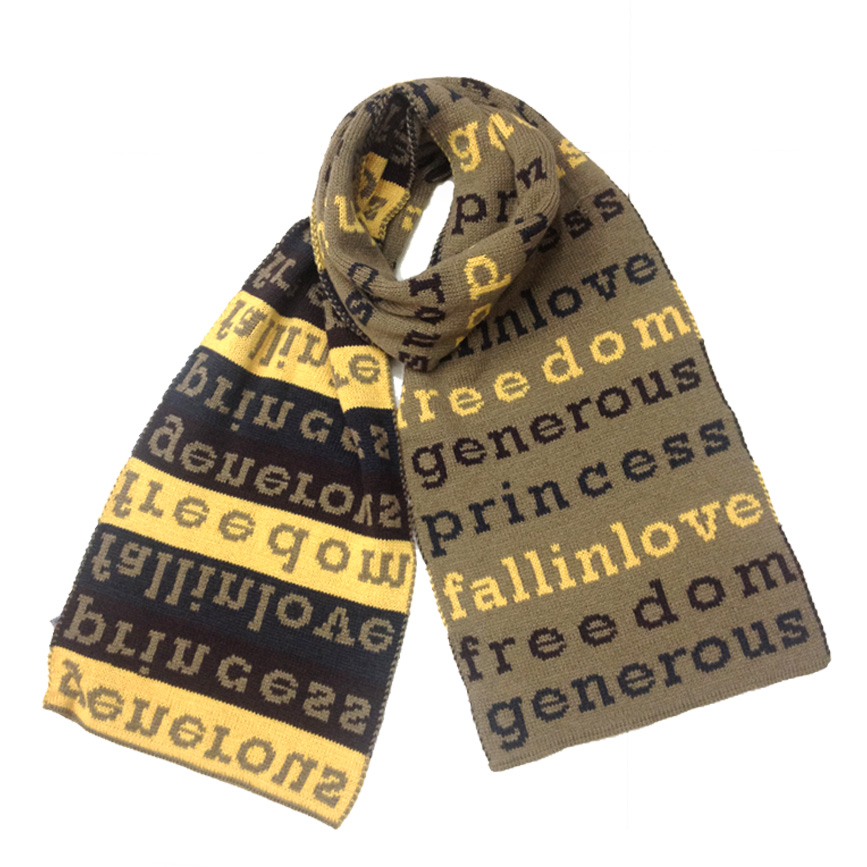 Fashion knitted scarf