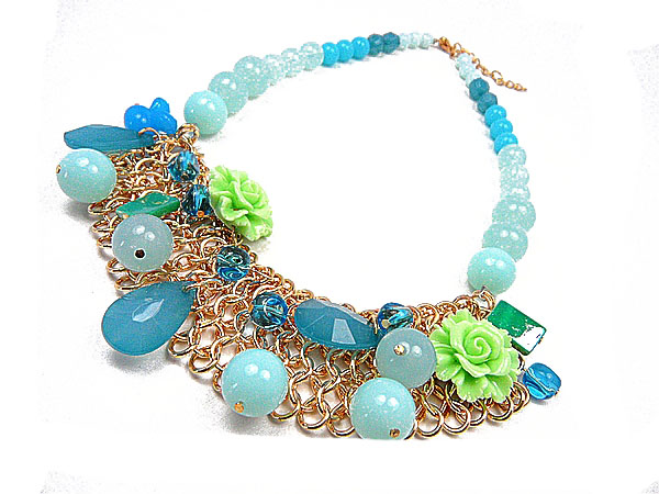 fashion beautiful necklace