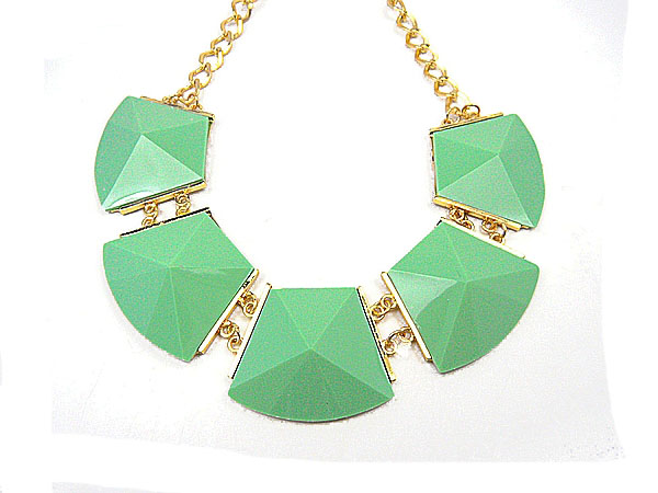 fashion beautiful necklace