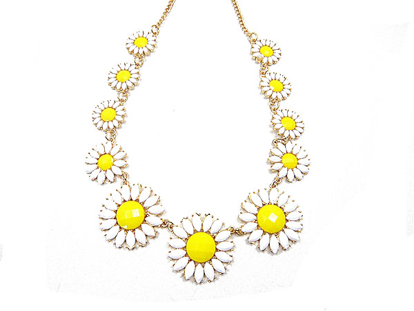 fashion beautiful necklace