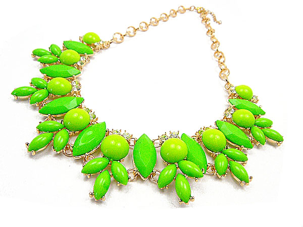 fashion beautiful necklace