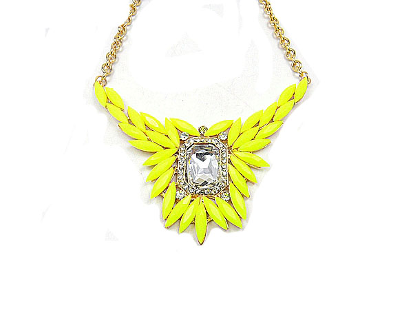 fashion beautiful necklace