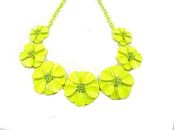 fashion beautiful necklace