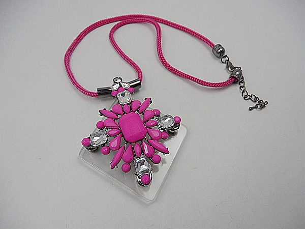 fashion beautiful necklace