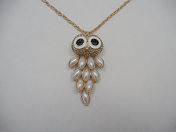 fashion beautiful necklace