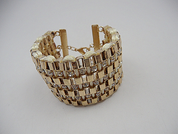 fashion beautiful bracelet