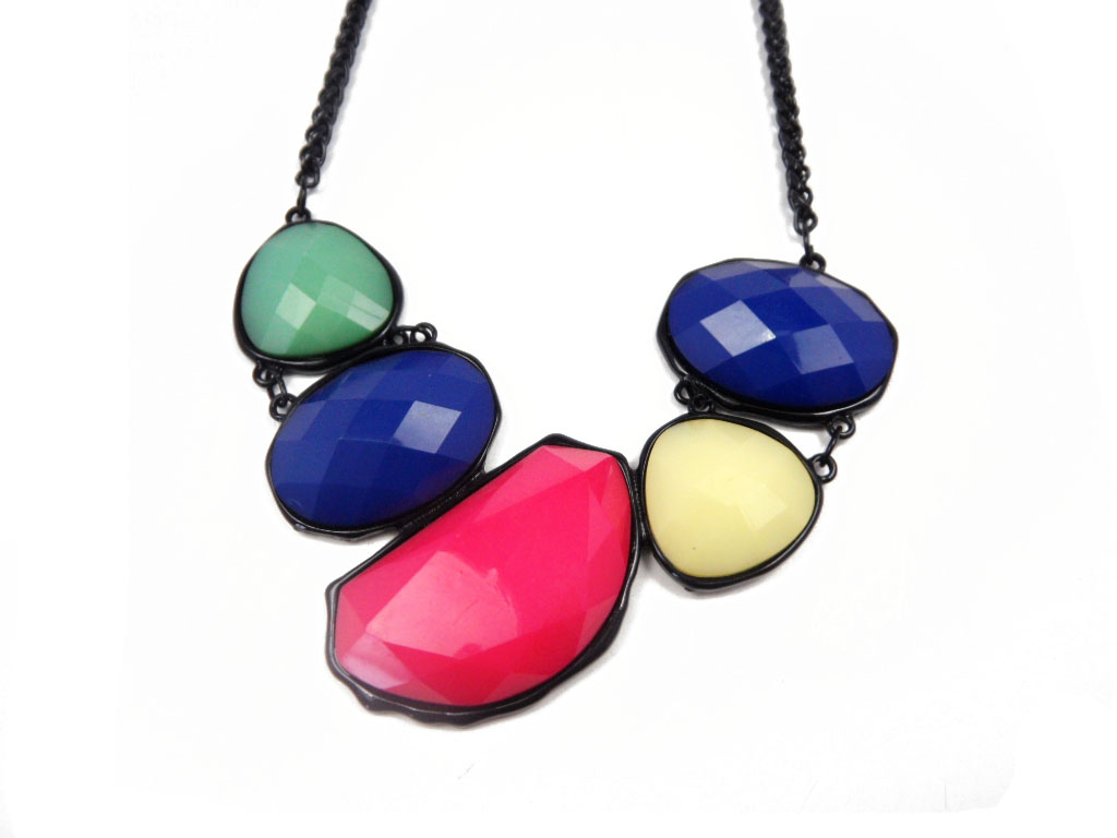 Resin necklace Chokers Metal necklace Personalized jewellery Fashion jewellery