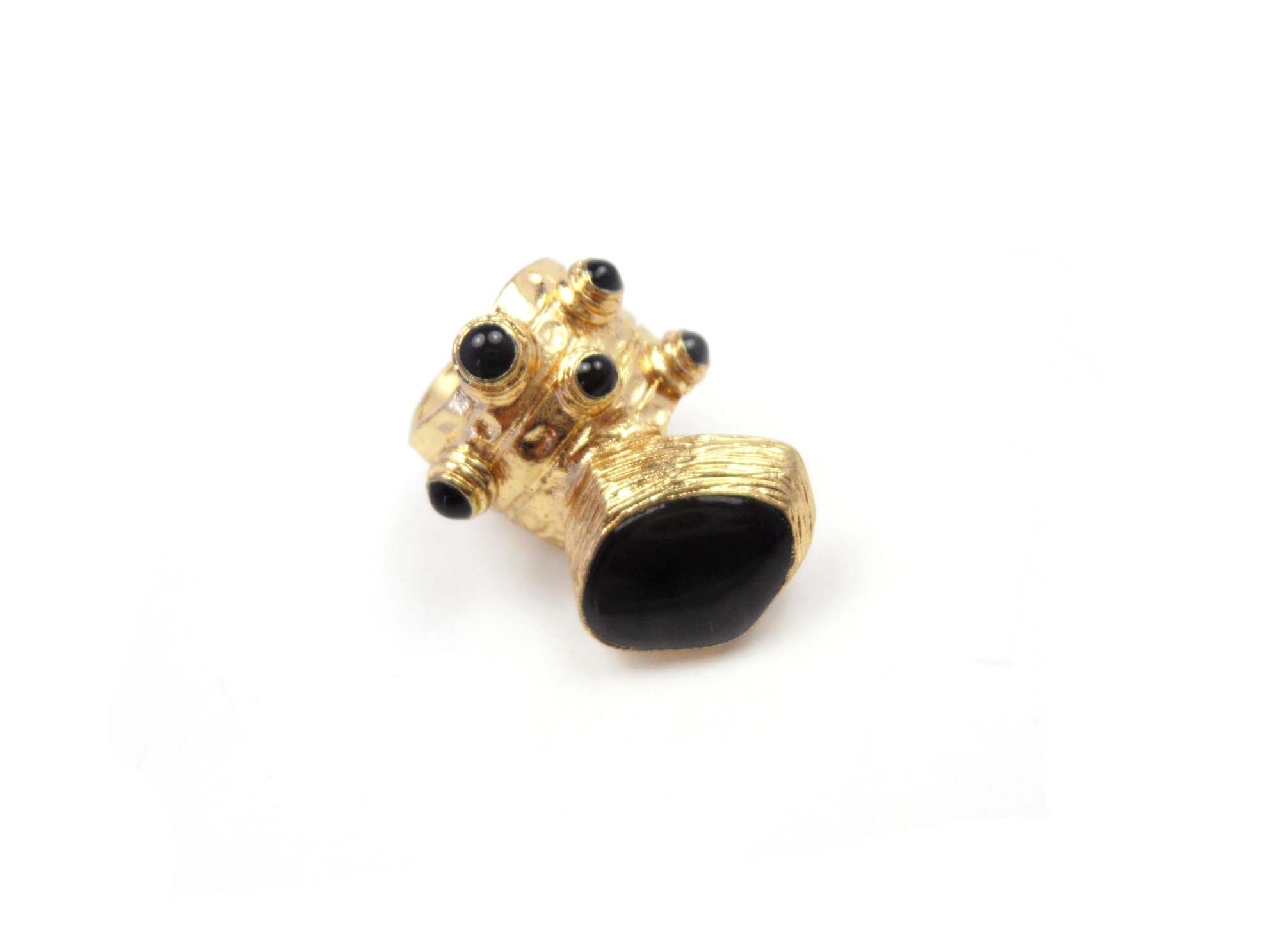 Fashion jewelry made of zinc alloy and epoxy,available in various designs