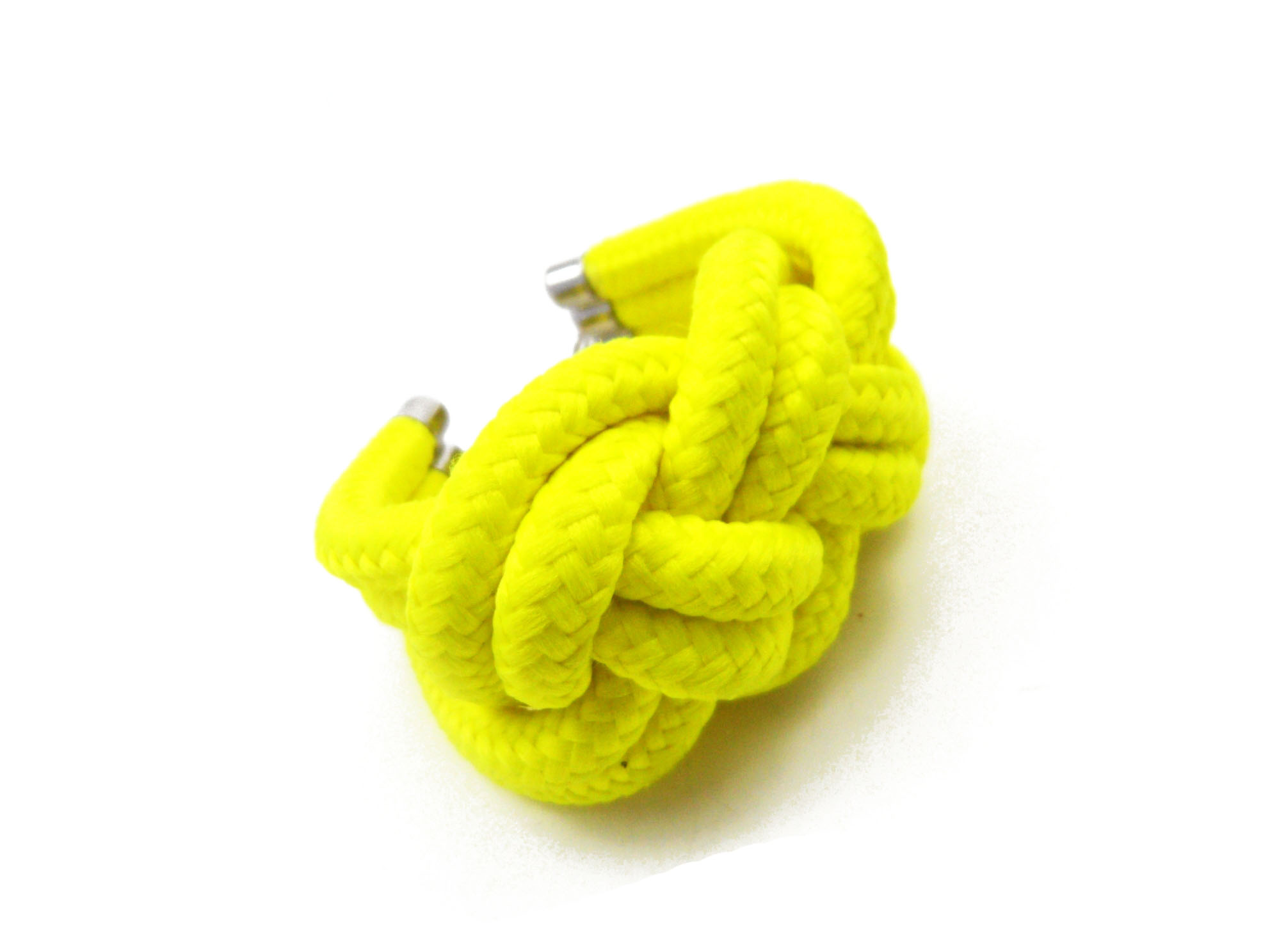 Fashion jewelry made of fabric,available in various designs