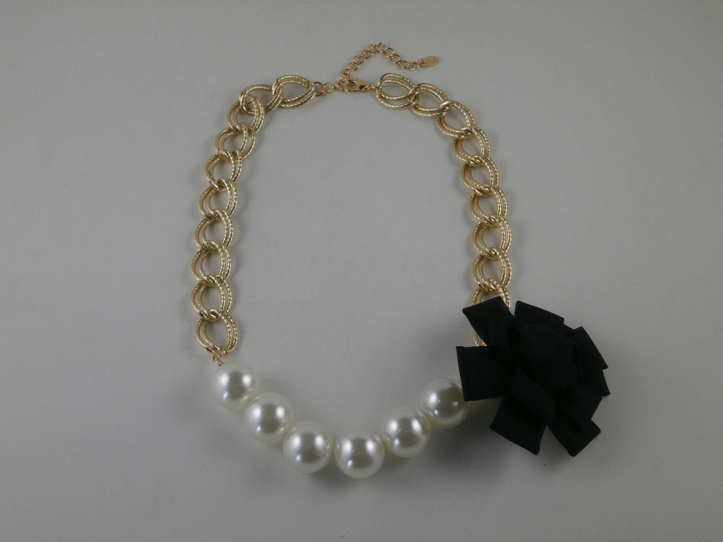 fashion beautiful necklace