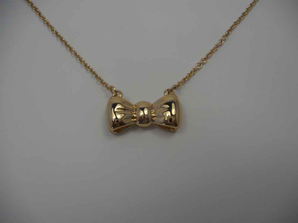 fashion beautiful necklace