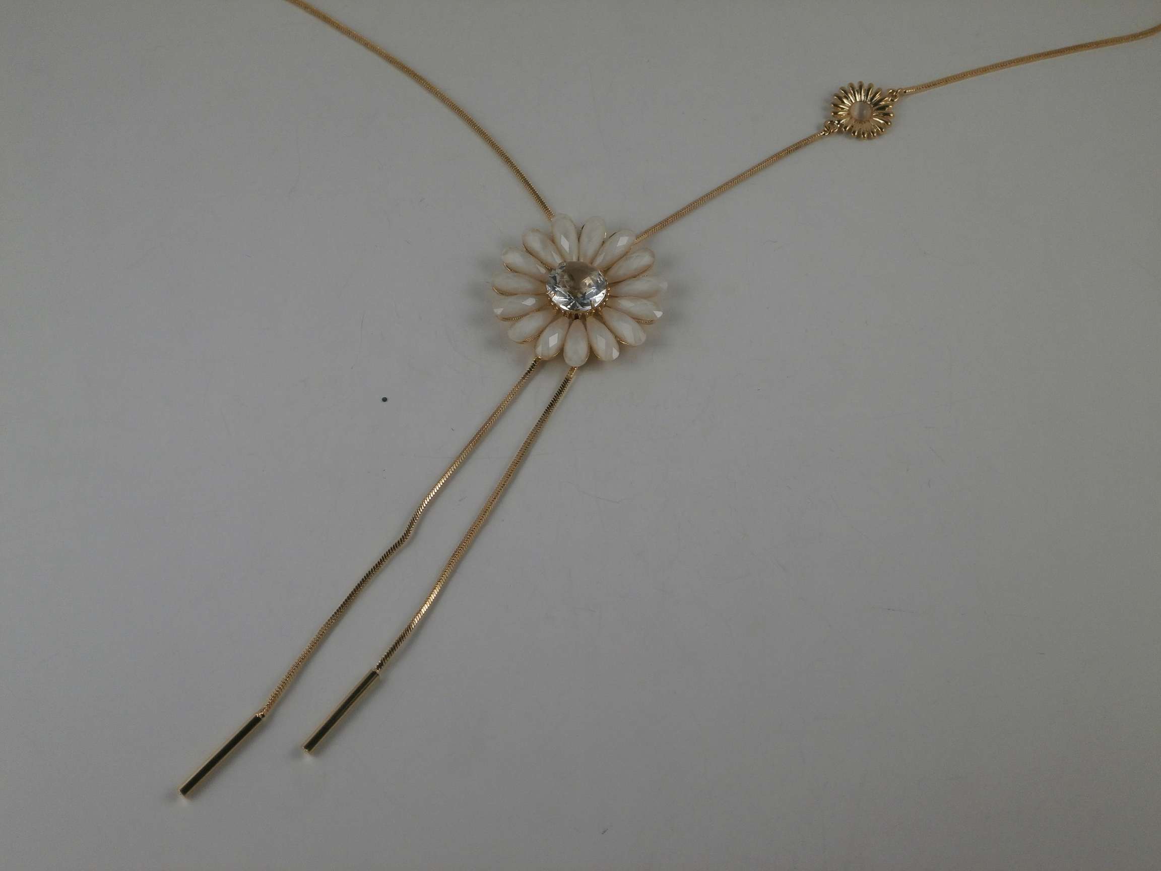 fashion beautiful necklace