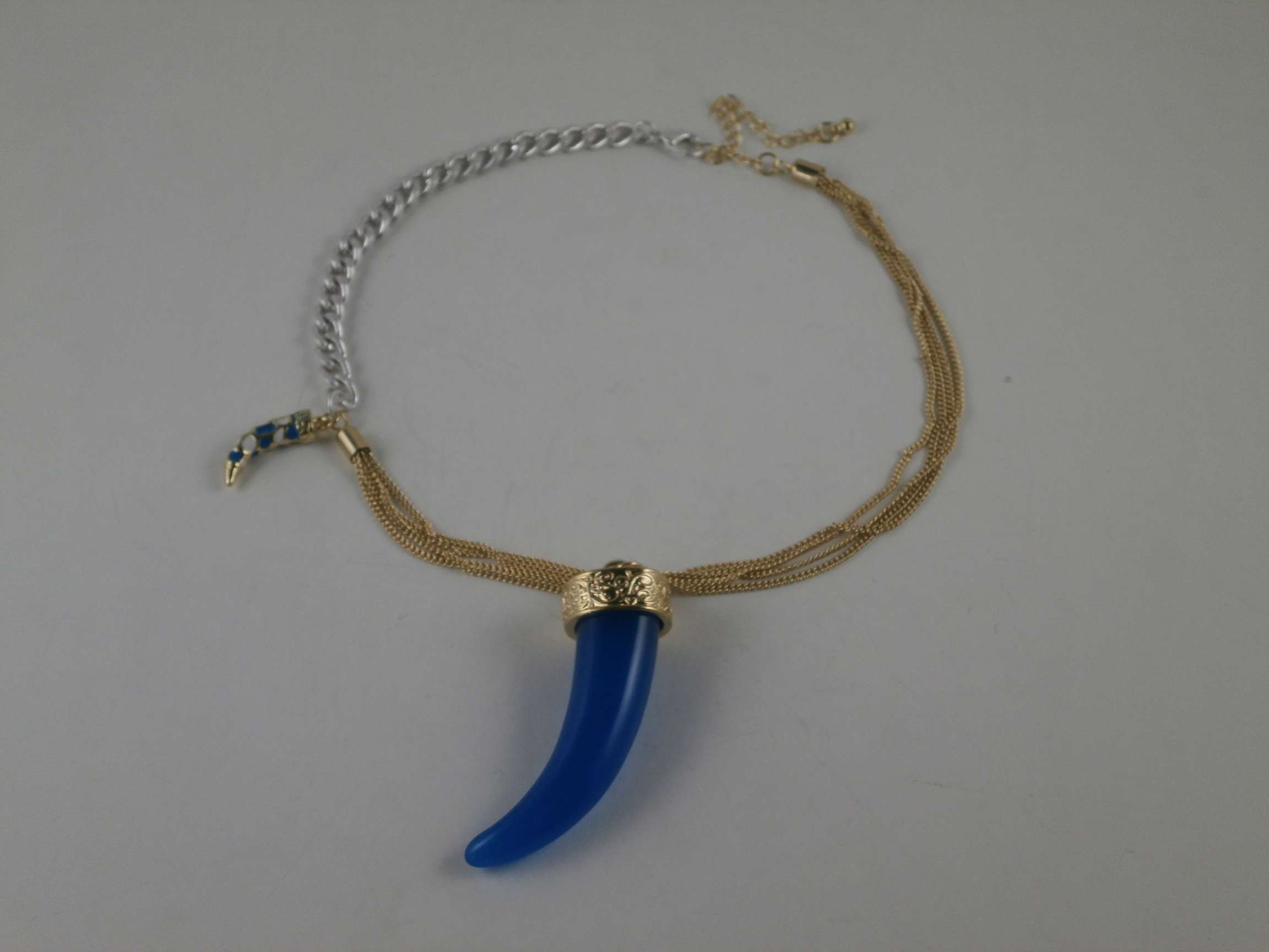 fashion beautiful necklace