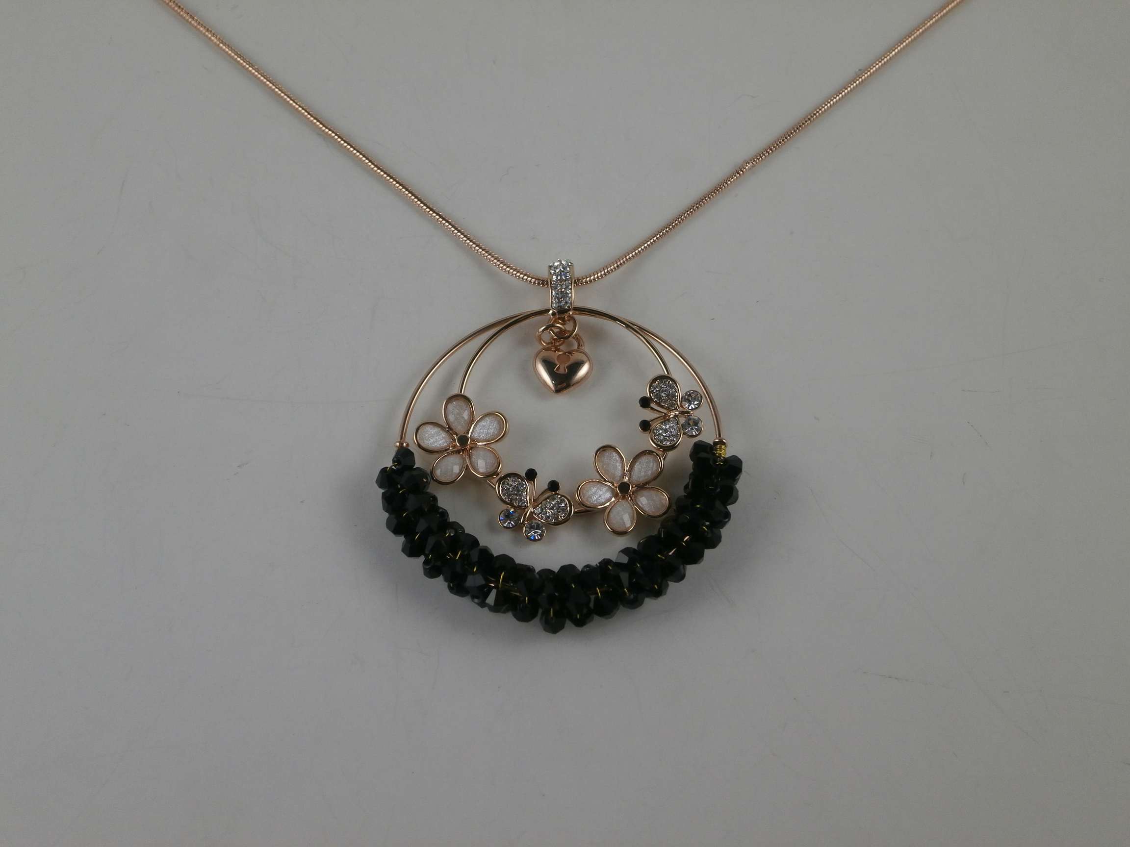 fashion beautiful necklace