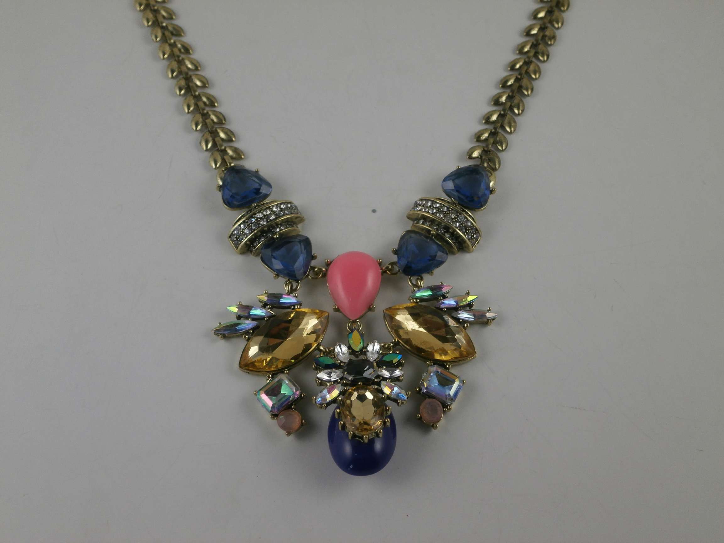 fashion beautiful necklace